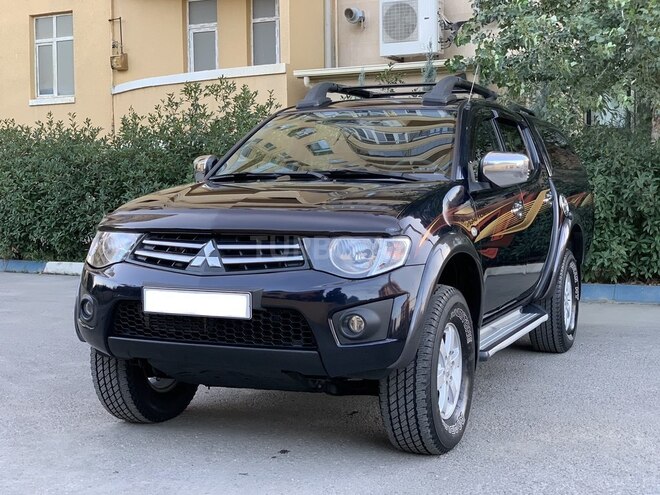 Mitsubishi L200 2014, 147,840 km - 2.5 л - Bakı