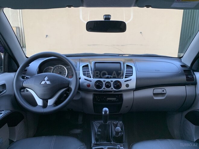 Mitsubishi L200 2014, 147,840 km - 2.5 л - Bakı