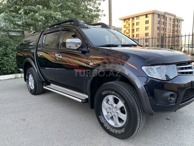 Mitsubishi L200 2014, 147,840 km - 2.5 л - Bakı