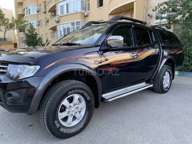 Mitsubishi L200 2014, 147,840 km - 2.5 л - Bakı
