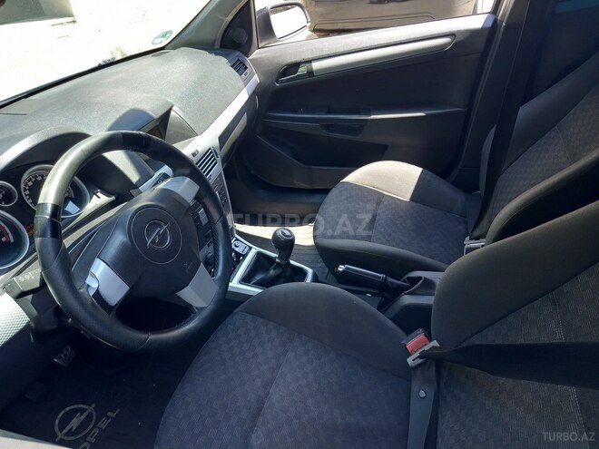 Opel Astra 2004, 241,000 km - 1.4 л - Bakı