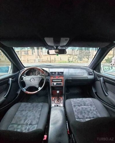 Mercedes C 200 1999, 386,000 km - 2.0 l - Qəbələ