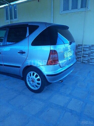 Mercedes A 160 2001, 220,000 km - 1.6 l - Salyan