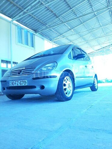 Mercedes A 160 2001, 220,000 km - 1.6 l - Salyan