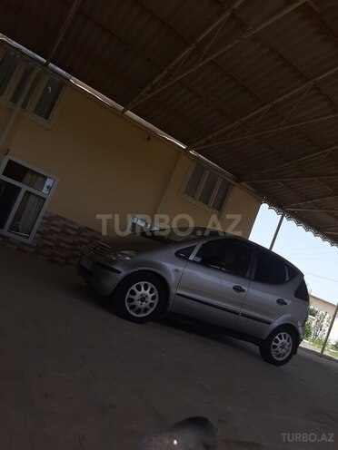 Mercedes A 160 2001, 220,000 km - 1.6 l - Salyan