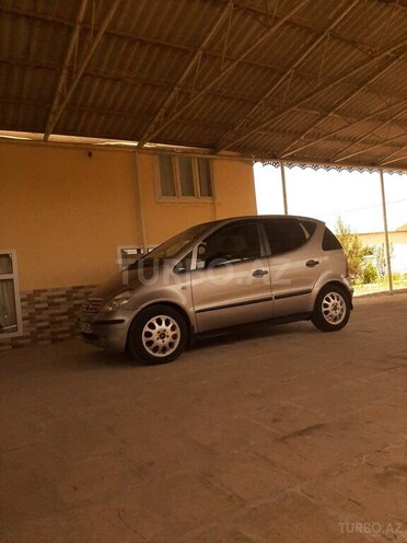 Mercedes A 160 2001, 220,000 km - 1.6 l - Salyan