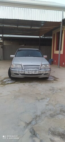 Mercedes C 180 2000, 317,000 km - 1.8 l - Füzuli