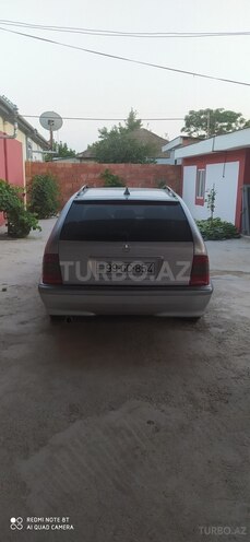 Mercedes C 180 2000, 317,000 km - 1.8 l - Füzuli