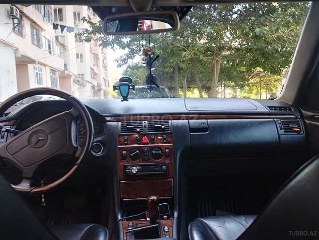Mercedes E 280 1998, 368,600 km - 2.8 l - Bakı