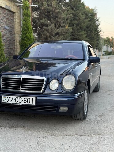 Mercedes E 230 1995, 444,000 km - 2.3 l - Bakı