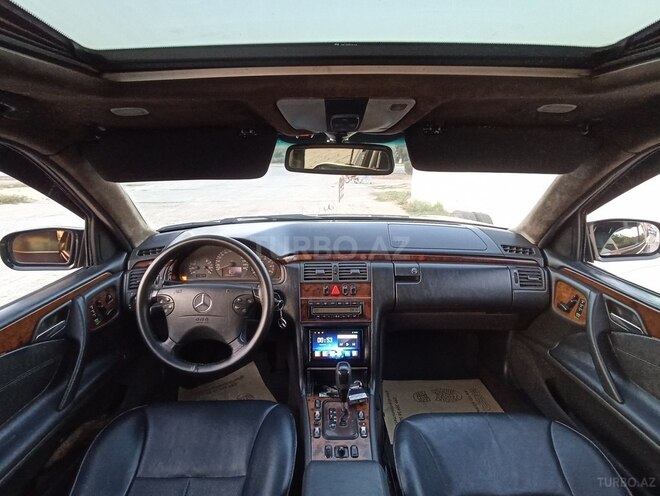 Mercedes E 320 2001, 289,344 km - 3.2 l - Bakı