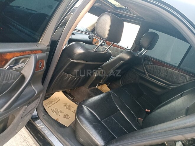 Mercedes E 320 2001, 289,344 km - 3.2 l - Bakı