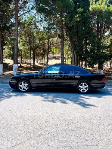 Mercedes E 240 1998, 380,000 km - 2.4 l - Bakı