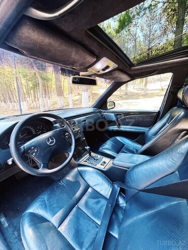 Mercedes E 240 1998, 380,000 km - 2.4 l - Bakı