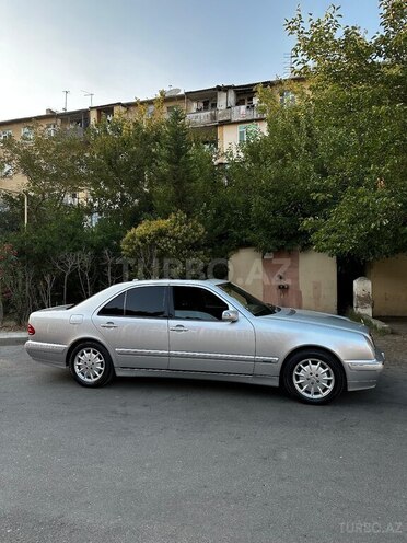 Mercedes E 320 2000, 330,000 km - 3.2 l - Bakı