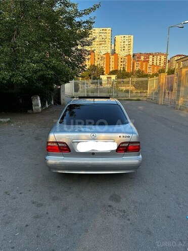 Mercedes E 320 2000, 330,000 km - 3.2 l - Bakı
