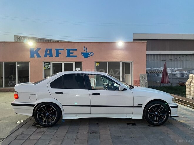 BMW 318 1996, 221,000 km - 1.8 l - Xaçmaz