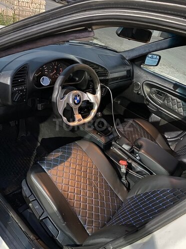 BMW 318 1996, 221,000 km - 1.8 l - Xaçmaz