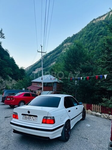 BMW 318 1996, 221,000 km - 1.8 l - Xaçmaz