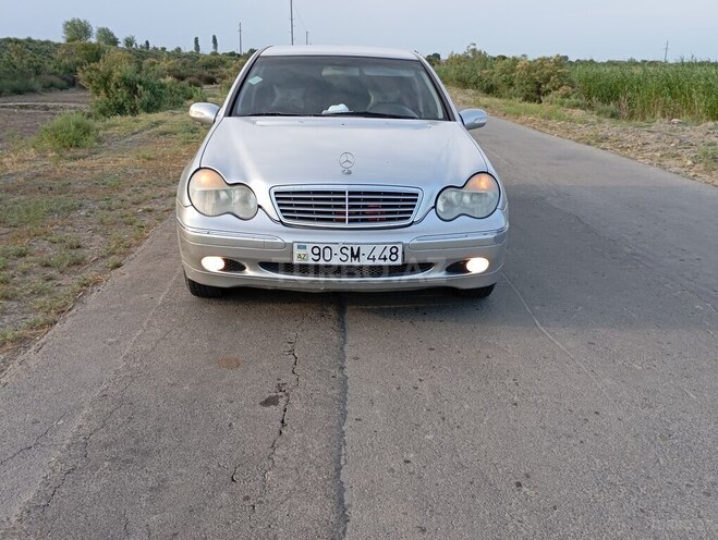 Mercedes C 200 2000, 266,000 km - 2.0 л - Neftçala
