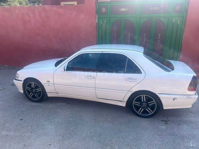 Mercedes C 240 1998, 185,400 km - 2.4 l - Bakı