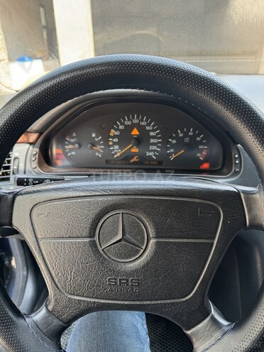Mercedes E 240 1988, 437,000 km - 2.4 л - Bakı