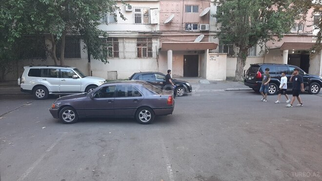 Mercedes C 180 1995, 312,523 km - 1.8 л - Bakı