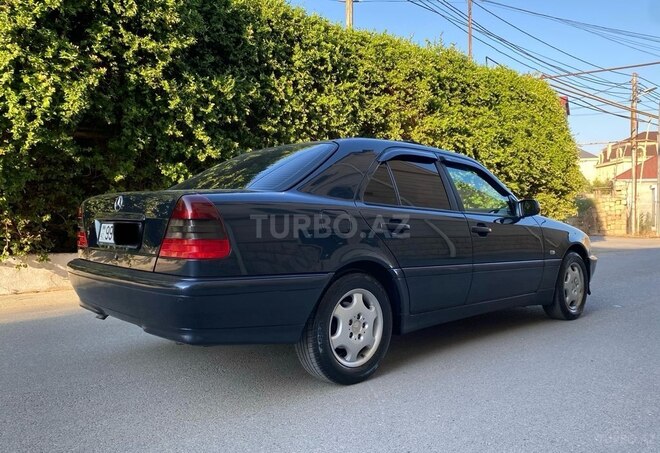 Mercedes C 180 1999, 322,000 km - 1.8 l - Bakı