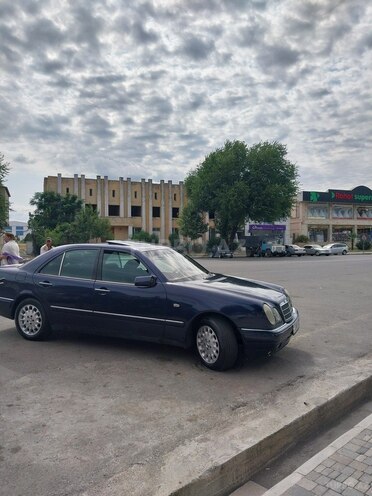 Mercedes E 200 1996, 360,000 km - 2.0 l - Masallı