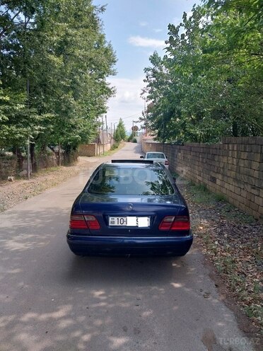 Mercedes E 200 1996, 360,000 km - 2.0 l - Masallı