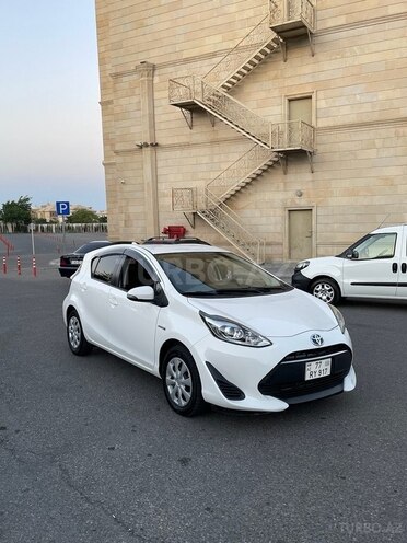 Toyota Aqua 2018, 120,000 km - 1.5 l - Bakı