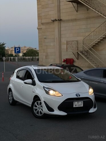 Toyota Aqua 2018, 120,000 km - 1.5 l - Bakı