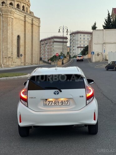 Toyota Aqua 2018, 120,000 km - 1.5 l - Bakı