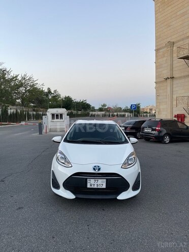 Toyota Aqua 2018, 120,000 km - 1.5 l - Bakı