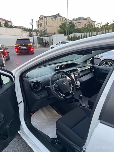 Toyota Aqua 2018, 120,000 km - 1.5 l - Bakı