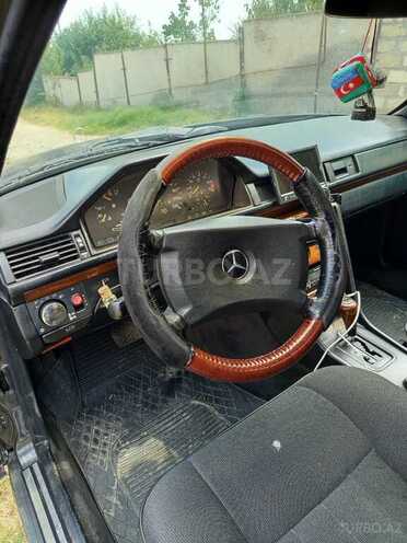 Mercedes E 230 1990, 5,566 km - 2.3 l - Goranboy