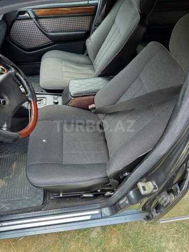 Mercedes E 230 1990, 5,566 km - 2.3 l - Goranboy