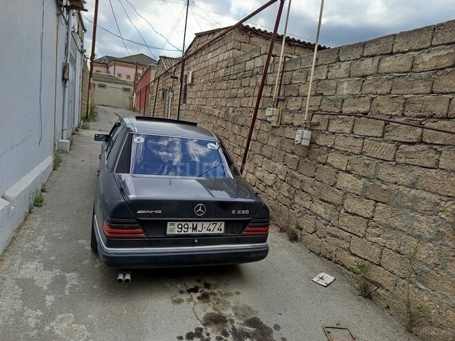 Mercedes E 230 1990, 5,566 km - 2.3 l - Goranboy