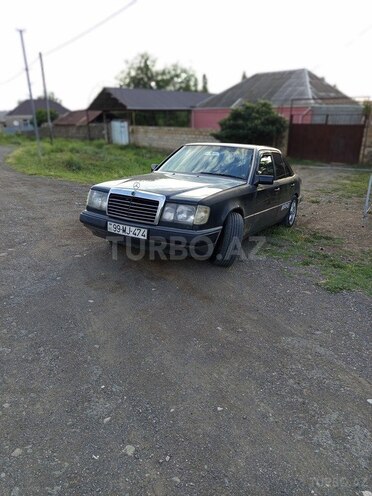 Mercedes E 230 1990, 5,566 km - 2.3 l - Goranboy