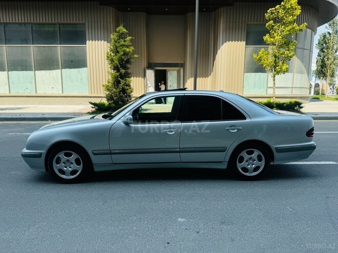 Mercedes E 270 2001, 409,585 km - 2.7 l - Bakı