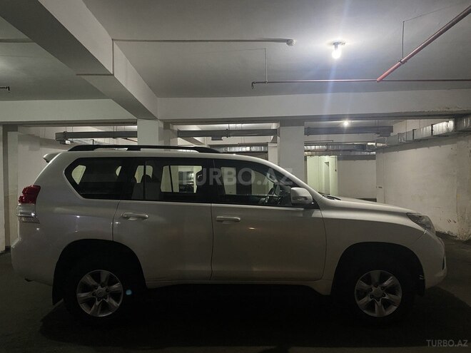 Toyota Land Cruiser Prado 2013, 380,000 km - 2.7 л - Bakı