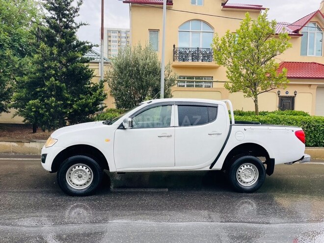 Mitsubishi L200 2012, 146,000 km - 2.5 l - Bakı