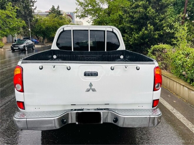Mitsubishi L200 2012, 146,000 km - 2.5 l - Bakı
