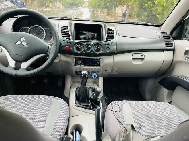 Mitsubishi L200 2012, 146,000 km - 2.5 l - Bakı