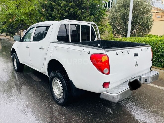 Mitsubishi L200 2012, 146,000 km - 2.5 l - Bakı