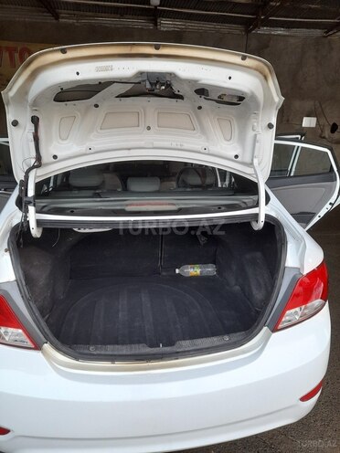 Hyundai Accent 2015, 203,000 km - 1.6 l - Gəncə