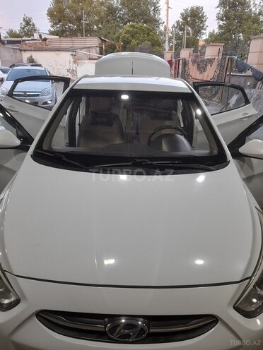 Hyundai Accent 2015, 203,000 km - 1.6 l - Gəncə