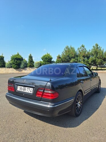 Mercedes E 220 d 2000, 679,238 km - 2.2 л - Astara