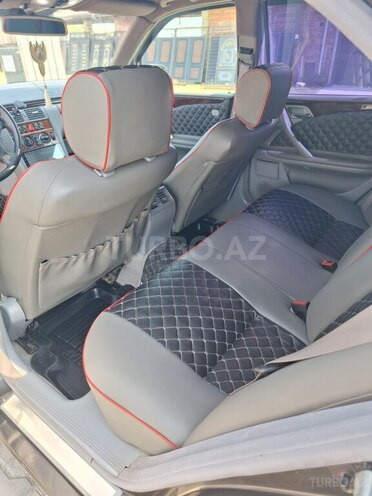 Mercedes E 220 d 2000, 679,238 km - 2.2 л - Astara