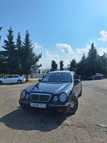 Mercedes E 220 d 2000, 679,238 km - 2.2 л - Astara
